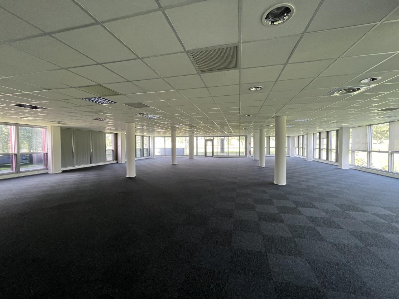 Bureau Saint-Herblain 926m² Location bureau Saint-Herblain Loire-Atlantique OLBUR2112429 3